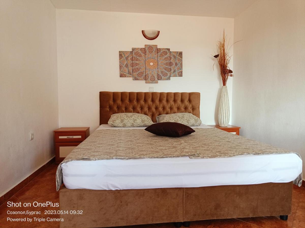 Moni 85 Family House Hotel Sozopol Buitenkant foto